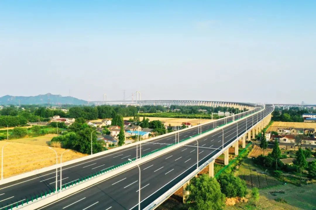全国首条"未来高速"正式建成!支持"无人驾驶"!